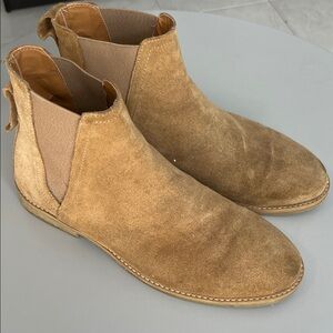 Zara Brown Suede Chukka Boots